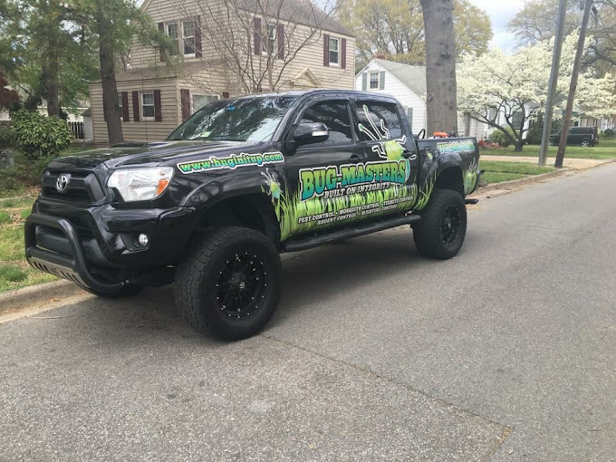 Pest control truck